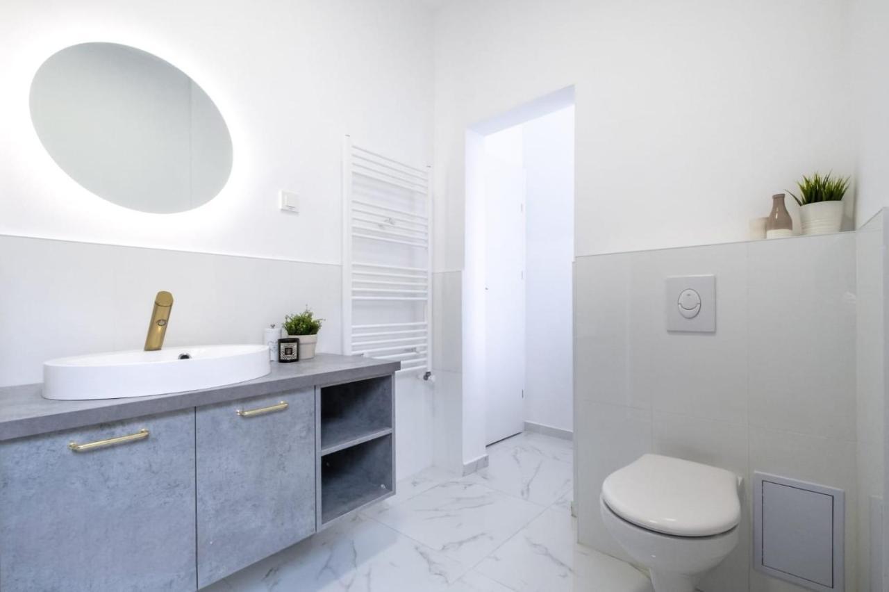 Gorgeous Bucharest Apartments Old Town Ngoại thất bức ảnh